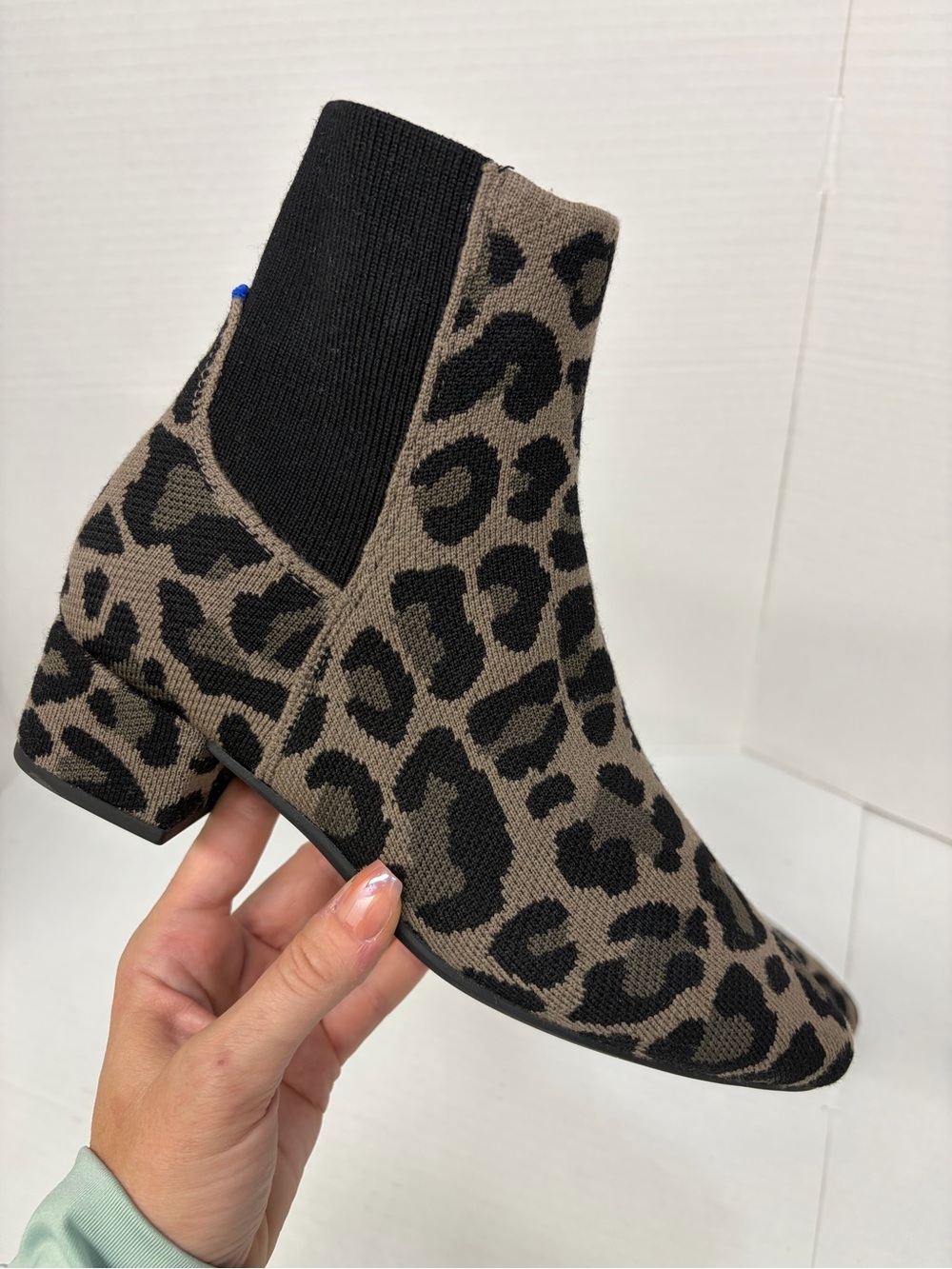 Rothy’s The Classic Boot Gray Black - Knit Cool Cat (Leopard Print) Size 9.5 - Picture 2 of 11